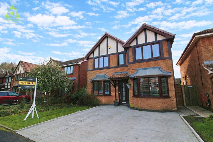 4 Bedroom Detached House For Sale In Dorket Grove, Westhoughton, BL5