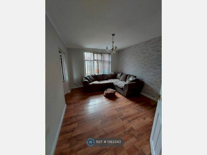 2 Bedroom Terraced House To Rent In The Downs, Middleton, M24