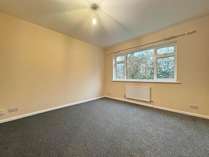 2 Bedroom Flat To Rent In Berrans Avenue, Bournemouth, BH11