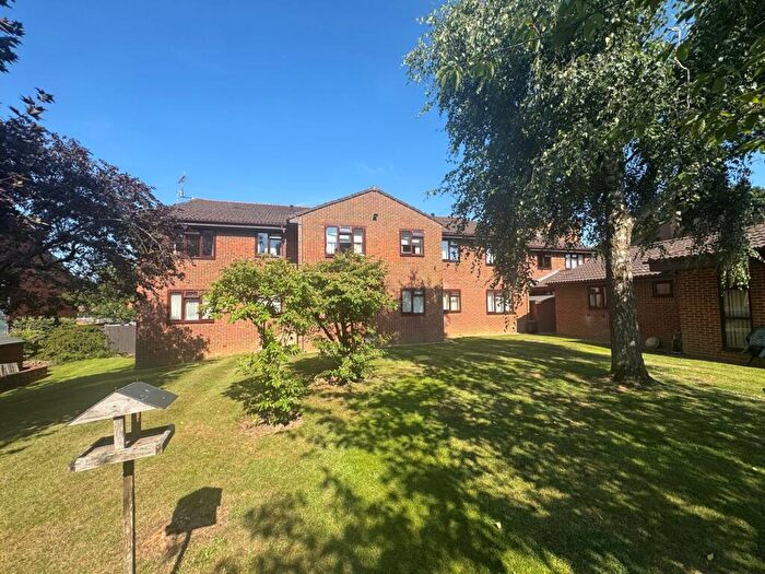 1 Bedroom Retirement Property For Sale In Tarragon Drive, Guildford, GU2