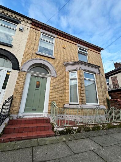4 Bedroom Semi-Detached House To Rent In Belgrave Road, Aigburth, L17