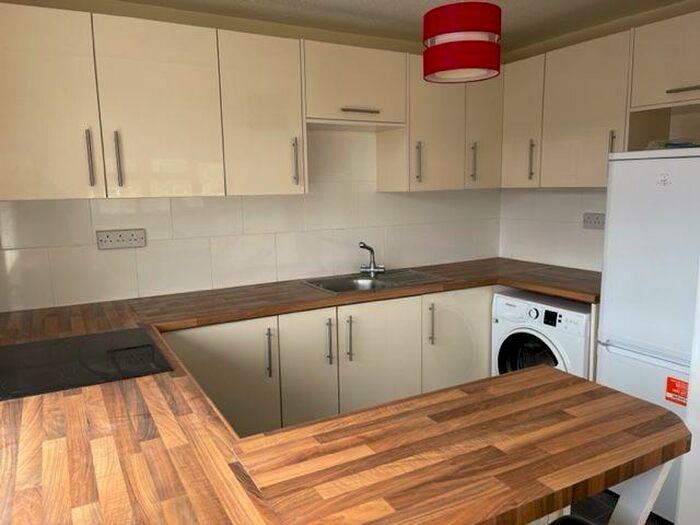 1 Bedroom Flat To Rent In Ramsons Avenue, Conniburrow, Milton Keynes, MK14