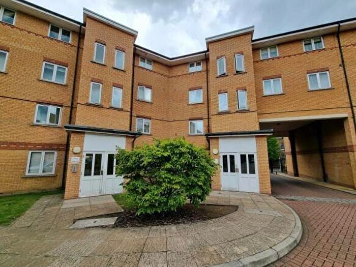 2 Bedroom Apartment For Sale In Flat Churchill Court, Rush Grove Street, London, SE18