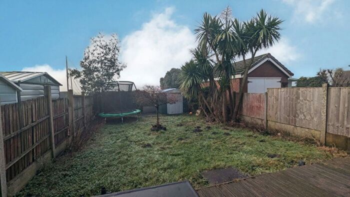 2 Bedroom Semi-Detached House For Sale In Chequer Lane, Upholland, WN8