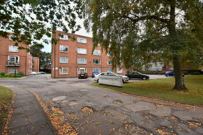 2 Bedroom Apartment To Rent In High Street South, Dunstable, Bedfordshire, LU6