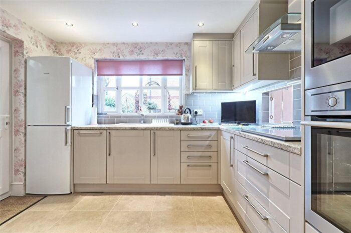 4 Bedroom Detached House For Sale In Gandalfs Ride, South Woodham Ferrers, Chelmsford, Essex, CM3