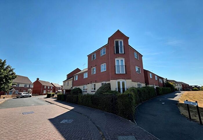 2 Bedroom Flat To Rent In LLoyds Way, Stratford Upon Avon, CV37