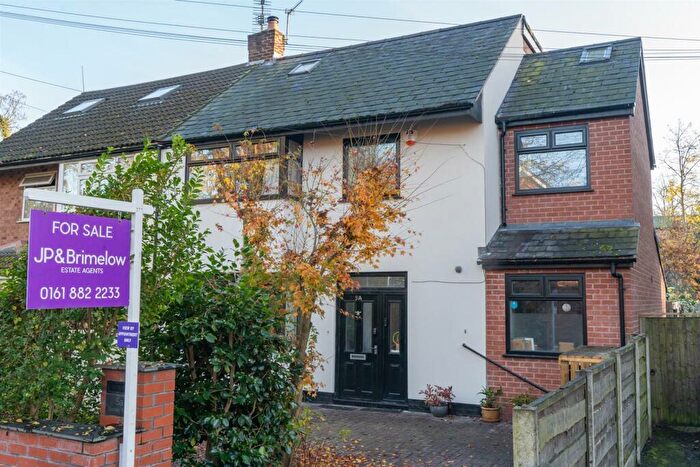 5 Bedroom Semi-Detached House For Sale In Stanley Road, Whalley Range, M16