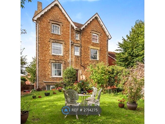 1 Bedroom Flat To Rent In Guildford, Guildford, GU1