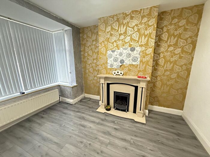 4 Bedroom House To Rent In Colwyn Street, Huddersfield, HD1