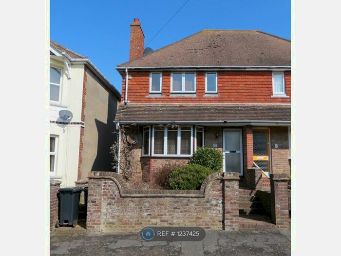 3 Bedroom Semi-Detached House To Rent In Havelock Road., Bexhill On Sea TN40