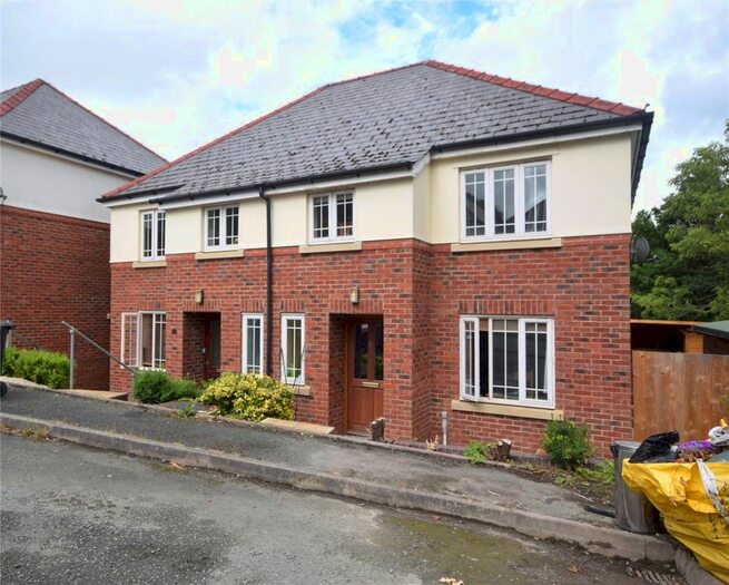 3 Bedroom Semi-Detached House For Sale In Woodland Way, Llanllwchaiarn, Newtown, Powys, SY16