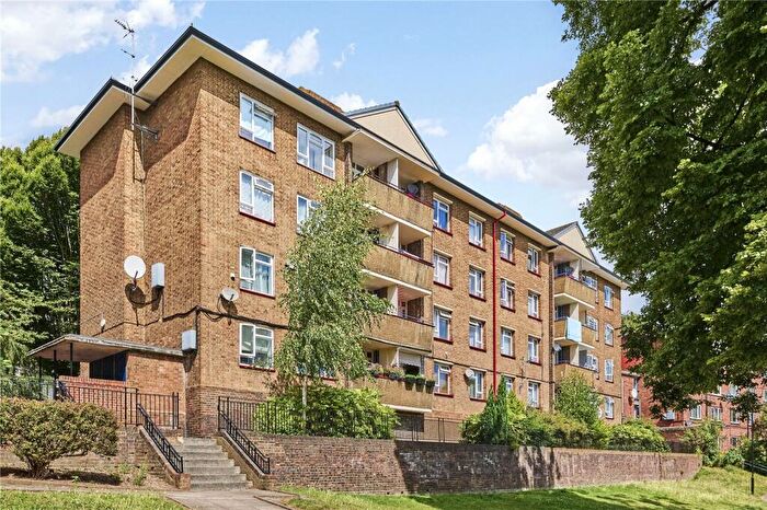 3 Bedroom Apartment To Rent In Shardeloes Road, New Cross, SE14