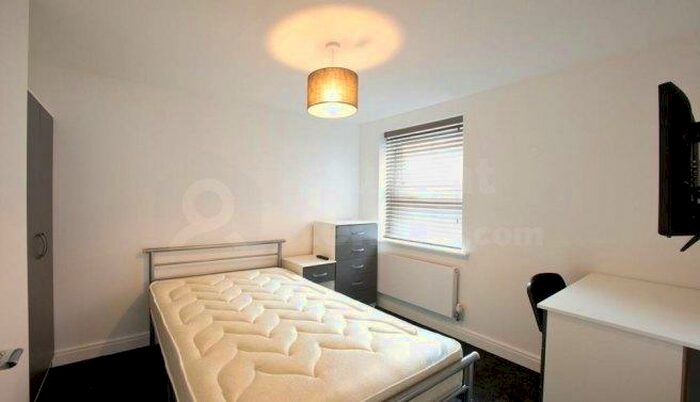 2 Bedroom Flat To Rent In Burleigh Road, LE11
