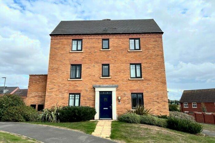 4 Bedroom Semi-Detached House To Rent In Cicero Crescent, Milton Keynes, MK11