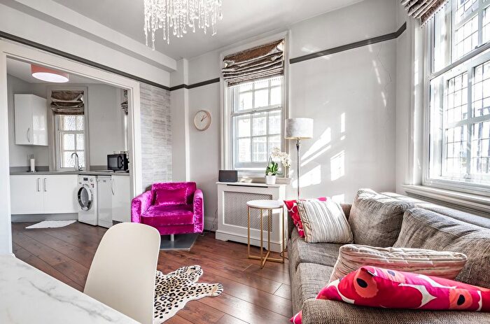 1 Bedroom Flat For Sale In Baker Street, Marylebone, London, NW1