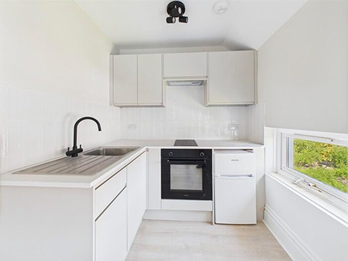 Studio To Rent In Shelley Road, Worthing, BN11