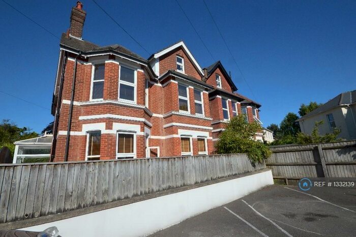 1 Bedroom Flat To Rent In Rushton Crescent, Bournemouth, BH3