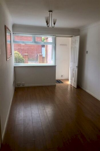 1 Bedroom Apartment To Rent In Vernon Close, South Shields, NE33
