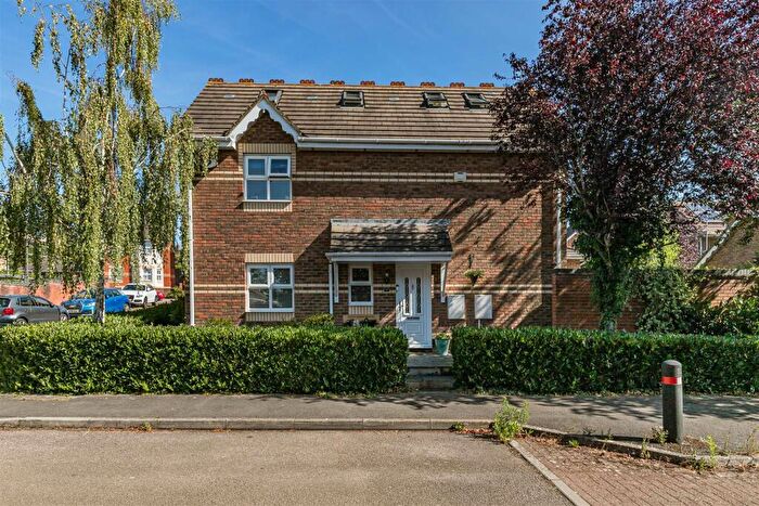 5 Bedroom Detached House To Rent In Scott Walk, Bridgeyate, BS30