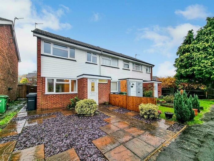 3 Bedroom End Of Terrace House To Rent In Higham Close, Maidstone, Kent, ME15