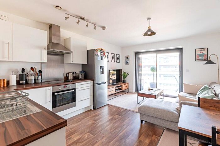 1 Bedroom Apartment For Sale In Kingman Way, Newbury, Berkshire, RG14