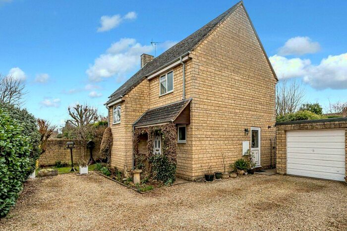 4 Bedroom Detached House For Sale In Stanton St. Quintin, Chippenham, SN14