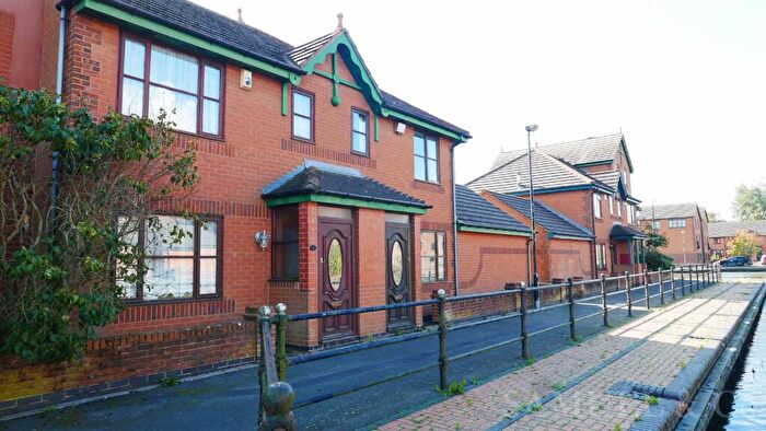 3 Bedroom Town House To Rent In Monins Avenue, Tipton, DY4