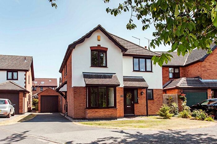 4 Bedroom Detached House For Sale In Chatsworth Close, Bolsover, S44