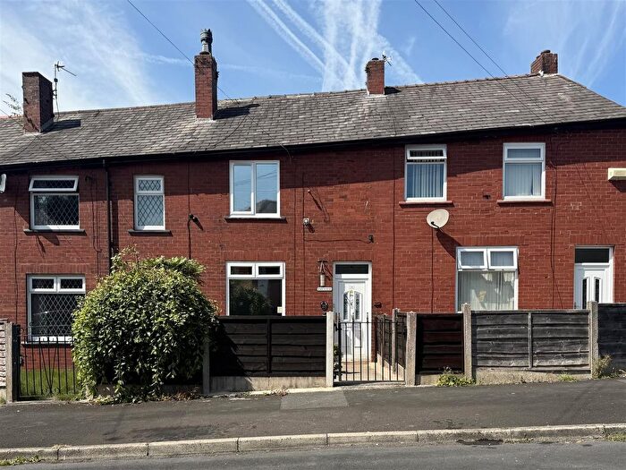 2 Bedroom Terraced House For Sale In West Avenue, Stalybridge, SK15