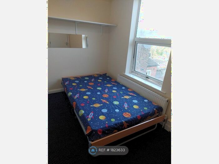 Studio To Rent In Dallow Road, Luton, LU1