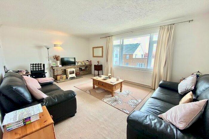 2 Bedroom Flat To Rent In Hardwick Court, London, E11