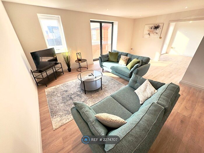 2 Bedroom Flat To Rent In Derby Road, Nottingham, NG7