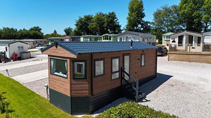 2 Bedroom Mobile Home For Sale In Delta Westfield, Carnforth, Lancashire, LA6