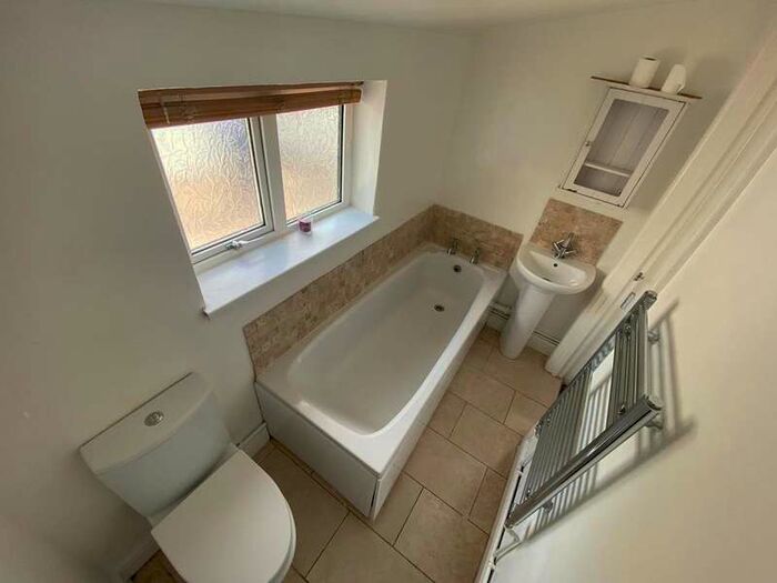 3 Bedroom Semi Detached House To Rent In Bedwellty Road, Aberbargoed