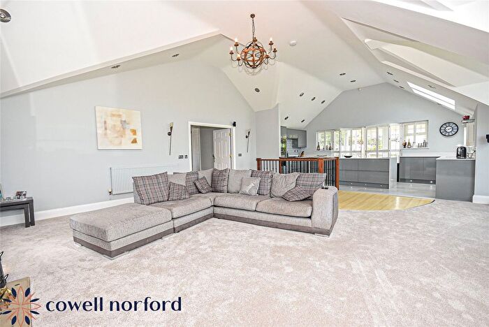 3 Bedroom Flat For Sale In Birtle Road, Bury, Greater Manchester, BL9