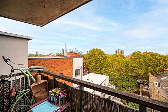 1 Bedroom Flat For Sale In Townsend Street, Elephant And Castle, London, SE17