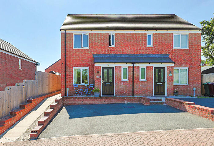 3 Bedroom Semi-Detached House For Sale In Jasper Avenue, Hasland, Chesterfield, S41