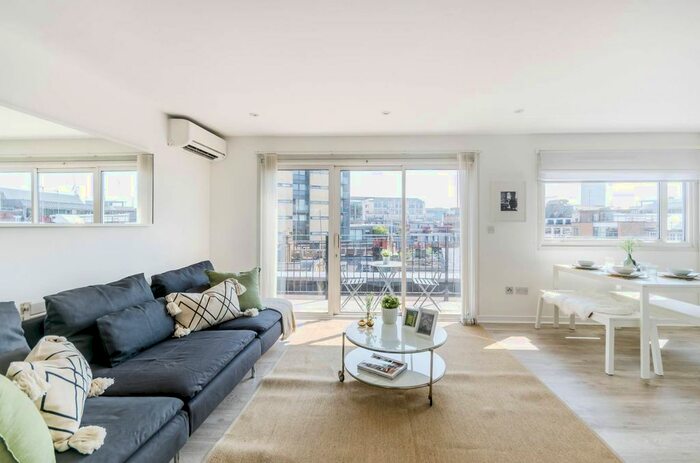 1 Bedroom Flat To Rent In Great Titchfield Street, Fitzrovia, London, W1W