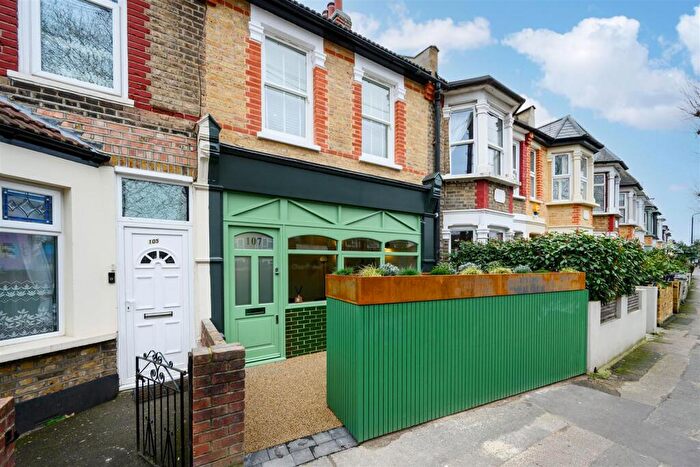 4 Bedroom House For Sale In Boundary Road, Walthamstow, E17