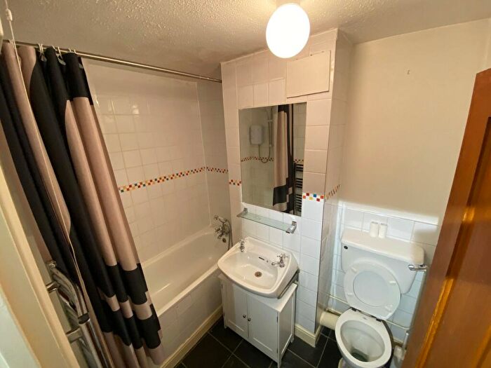 1 Bedroom Flat To Rent In Henley Prior, Collier Street, London, N1