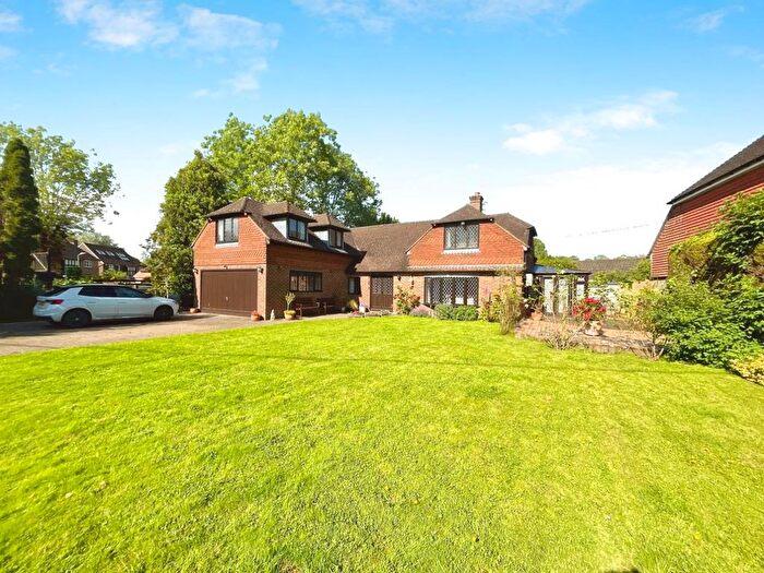 4 Bedroom Detached House For Sale In Marsh Road, Hamstreet, Ashford, TN26