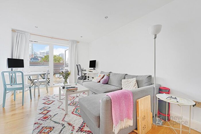 1 Bedroom Flat To Rent In Hoxton Square, Shoreditch, N1