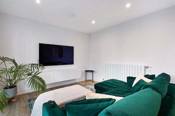 1 Bedroom Apartment For Sale In Loder House, Anderson Road, London, SE3