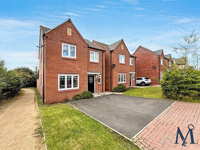 3 Bedroom Property For Sale In Ferny Close, Overseal, Swadlincote, DE12