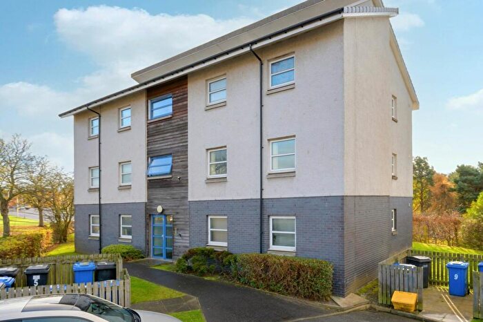 2 Bedroom Flat For Sale In Hilton Wynd, Rosyth, KY11