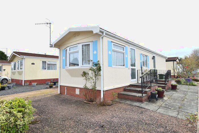 2 Bedroom Park Home For Sale In Doverdale Park Homes, Hampton Lovett, Droitwich, Worcestershire, WR9