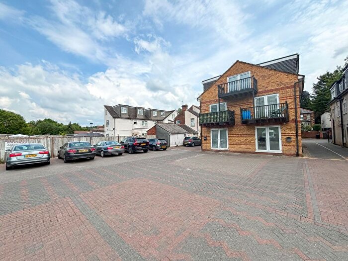 1 Bedroom Flat To Rent In Hughenden Road, High Wycombe, HP13