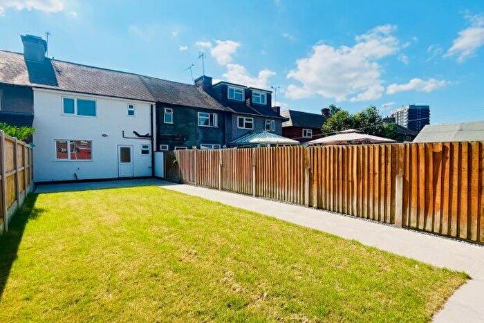 3 Bedroom Property To Rent In Bedford Avenue, Stafford, ST16