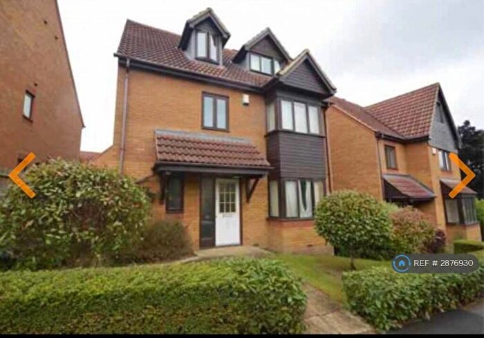 6 Bedroom Detached House To Rent In Knapp Gate, Shenley Church End, Milton Keynes, MK5